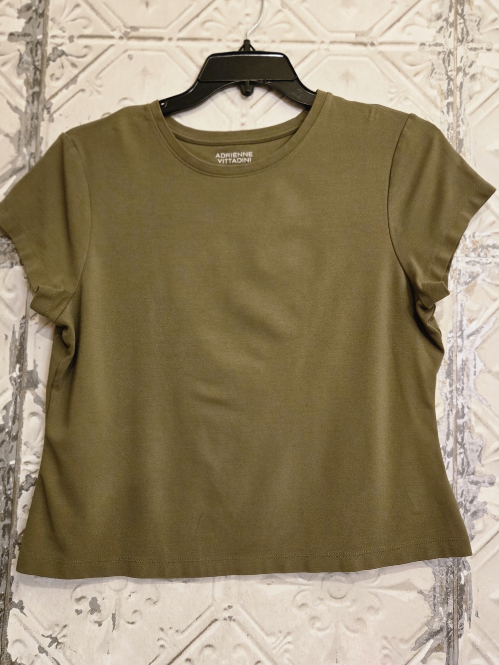 Adrienne Vittadini Olive Green Short Sleeve Crewneck Tee Top Basic Minimalist